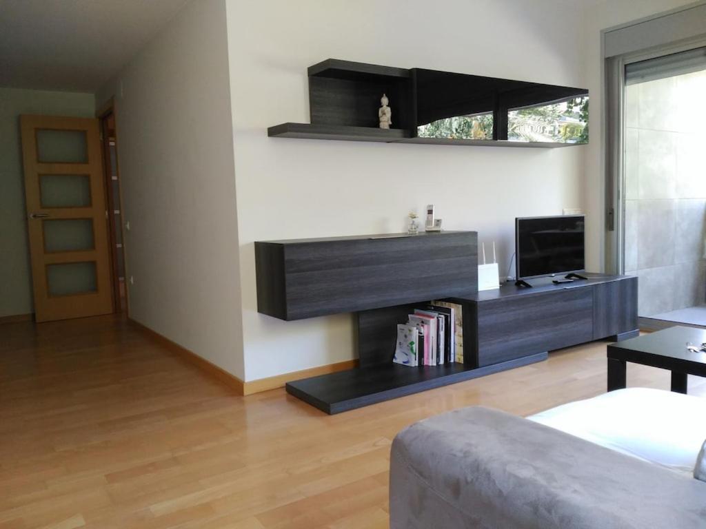 Luxury Flat, 3 Bedrooms, 2 Bathrooms And Swimming Pool Next To The Beach!! Sant Adrià de Besòs Eksteriør billede